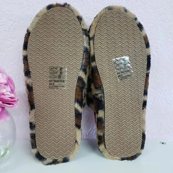 Yoki Snuggles - 05 Leopard Print - Picture 3 of 8